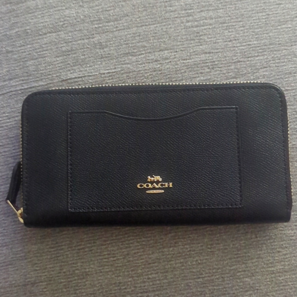 Nwt Coach Leather Wallet Black Long zip around crossgrain acordión gold accent